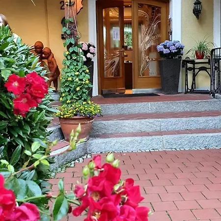 Cebulj Hotel