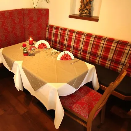 Cebulj Hotel